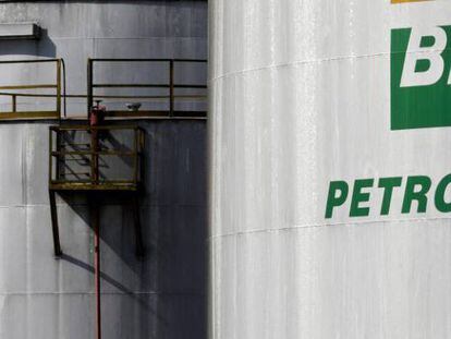Los trabajadores de Petrobras inician una huelga indefinida en Brasil