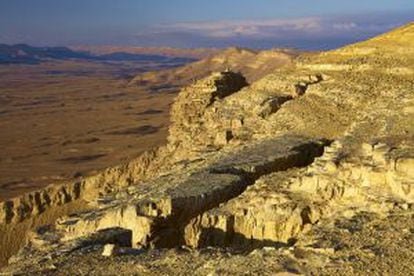 Panorámica del Makhtesh Ramon, en el desierto de Néguev.