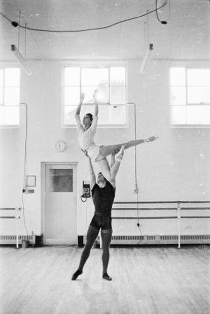David Wall y Margot Fonteyn, en 1968.