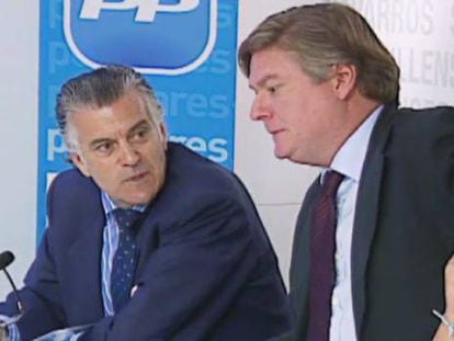 Aznar autorizó a Del Burgo a dar un sobresueldo a un consejero navarro