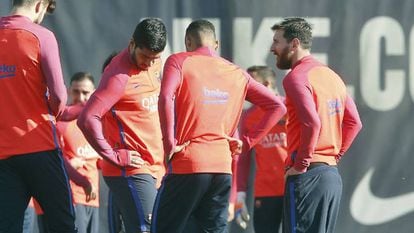 Piqu&eacute;, Luis Su&aacute;rez, Neymar y Messi, en el &uacute;ltimo entrenamiento.
 