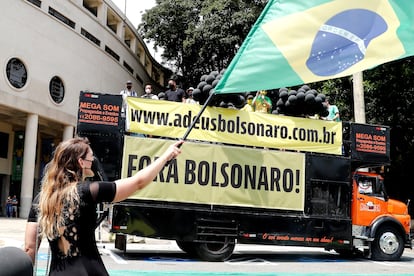 Marcha en favor de destituir a Bolsonaro celebrada este domingo en São Paulo por varios movimientos de derechas.
