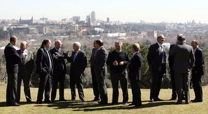 Reunión de prejubilados de banca y el sector seguros, en la Casa de Campo de Madrid, en 2005.