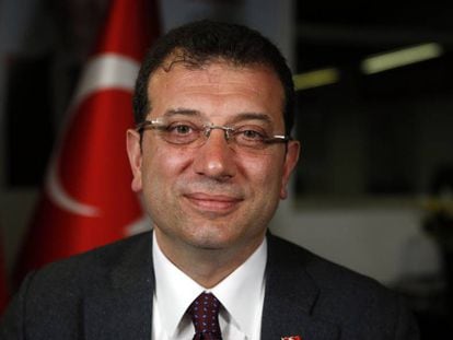 Imagen del opositor socialdemócrata Ekrem Imamoglu, ganador de las elecciones municipales en Estambul del pasado marzo.
