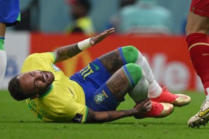 24 horas de incertidumbre por el tobillo de Neymar 