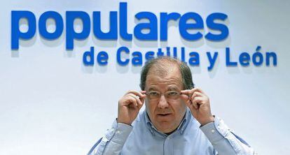 Juan Vicente Herrera, en una reunión en Valladolid.