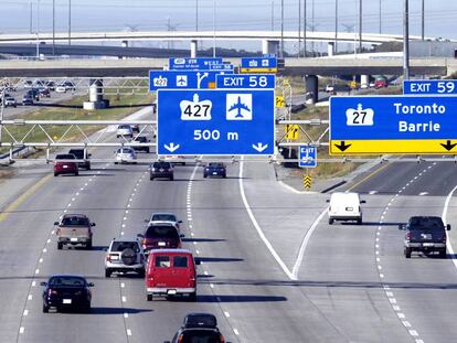 Tr&aacute;fico en la autopista 407 ETR de Toronto (Canad&aacute;).