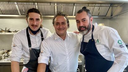 Alberto Pacheco, Ricardo Acquista y Rafa Zafra en las cocinas de Estimar, Madrid J.C. CAPEL