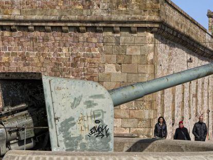 Ca&ntilde;ones en Montju&iuml;c, una constante en la historia de la monta&ntilde;a barcelonesa. 