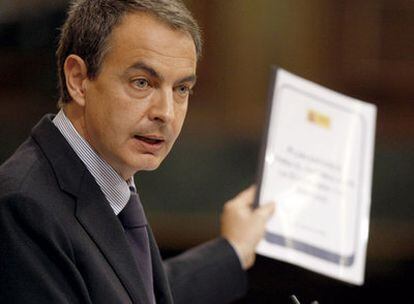 José Luis Rodríguez Zapatero ayer en el Congreso en un momento del debate.