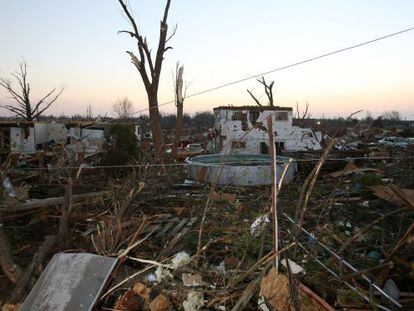 Varios tornados arrasan la localidad de Washington en Illinois. 