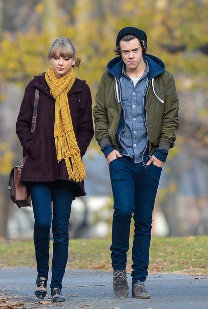 Taylor Swift and Harry Styles captured in New York on December 2, 2012.