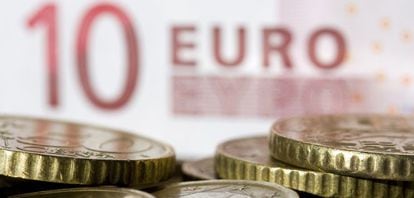 Monedas y billetes de euro.