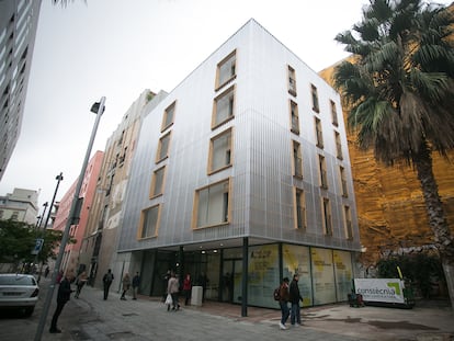Edificio de viviendas de protección oficial del Ayuntamiento de Barcelona, en una imagen de 2019.