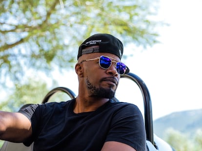 Las gafas que lleva Foxx son, por supuesto, Privé Revaux Eyewear. La firma acaba de desembarcar en España a través de Óptica 2000.