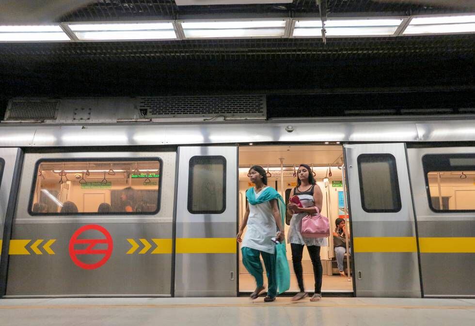 una de las estaciones de metro de Nueva Delhi.