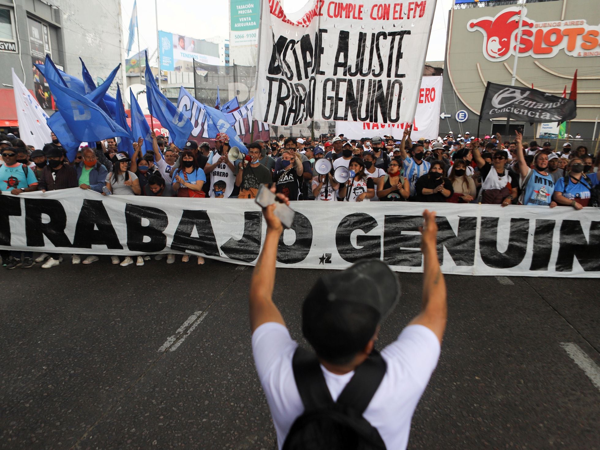 Elecciones: Los movimientos sociales en Argentina saltan de las calles al Gobierno | Internacional | EL PAÍS