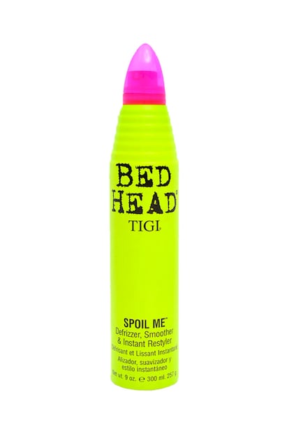 El encrespamiento también produce aspereza. El alisador instantáneo Spoil Me Defreezer de Tigi Bed Head suaviza, aporta brillo y acaba con el encrespamiento de manera instantánea y sin aclarado, directamente sobre el pelo seco. El cabello queda suelto, suave y sin electricidad estática. Cuesta unos 18 euros.