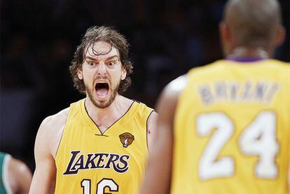 Pau Gasol celebra el triunfo sobre los Celtics en el séptimo partido de la final de la NBA.