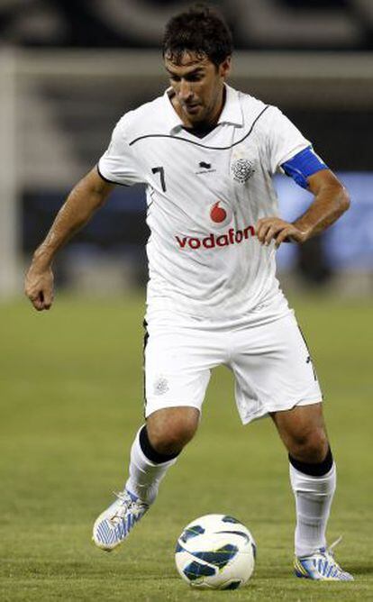 Raúl González, durante un partido con el Al Sadd
