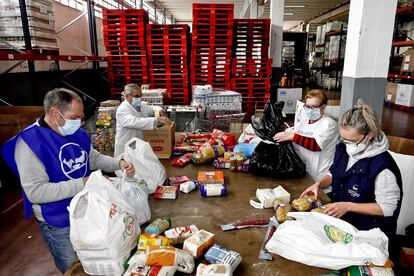 Voluntarios del Banco de Alimentos de Vigo.