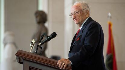 Benjamin Ferencz, que participó como fiscal en los juicios de Núremberg, en un acto para honrar a las víctimas del Holocausto, el 9 de abril de 2018 en Washington.