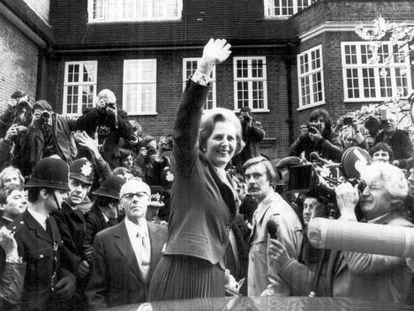 Margaret Thatcher, en la puerta de su casa en 1979.