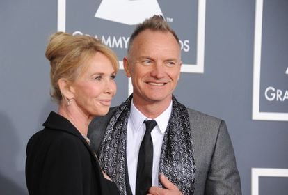 Sting, junto a su esposa, Trudie Styler. El cantante actúa junto a Rihanna y Bruno Mars durante la ceremonia de los Grammy.