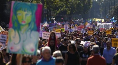 Las calles de Madrid han acogido hoy a miles de personas que se manifestan en la primera gran movilización nacional contra las "violencias machistas".