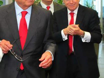 Fotografía de archivo de Emilio Botín, presidente del banco Santander, y Francisco Luzón, consejero