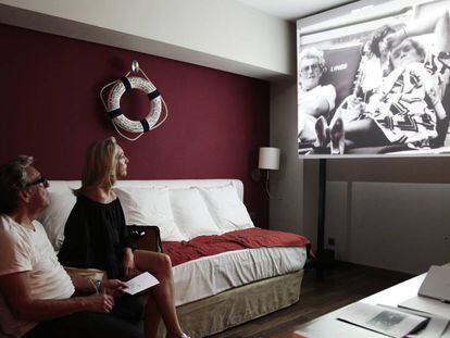 Obra de Miralda projectada en una de les habitacions de l'Hotel Catalonia Rambles durant la Fira Loop.