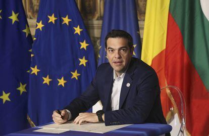 Alexis Tsipras, primer ministro de Grecia, firma la Declaración de Roma en el Palacio de los Conservadores.