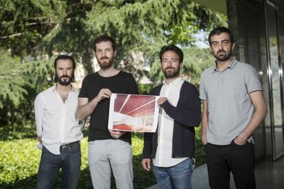 Urdampilleta, Fuentes, Ayala i Arnabat, amb l’edifici guanyador.