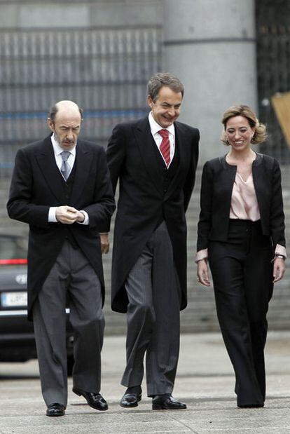 Rubalcaba, Zapatero y Chacón, a su llegada a la celebración de la Pascua Militar en Madrid.