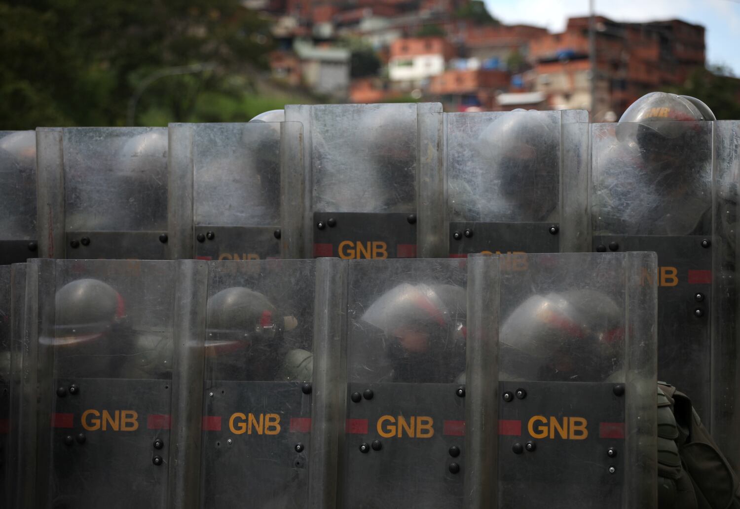 Miembros de la Guardia Nacional Bolivariana realizan ejercicios militares en Caracas, el 24 de septiembre pasado