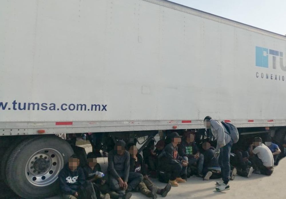 233 Central American migrants in a trailer abandoned in Mexico