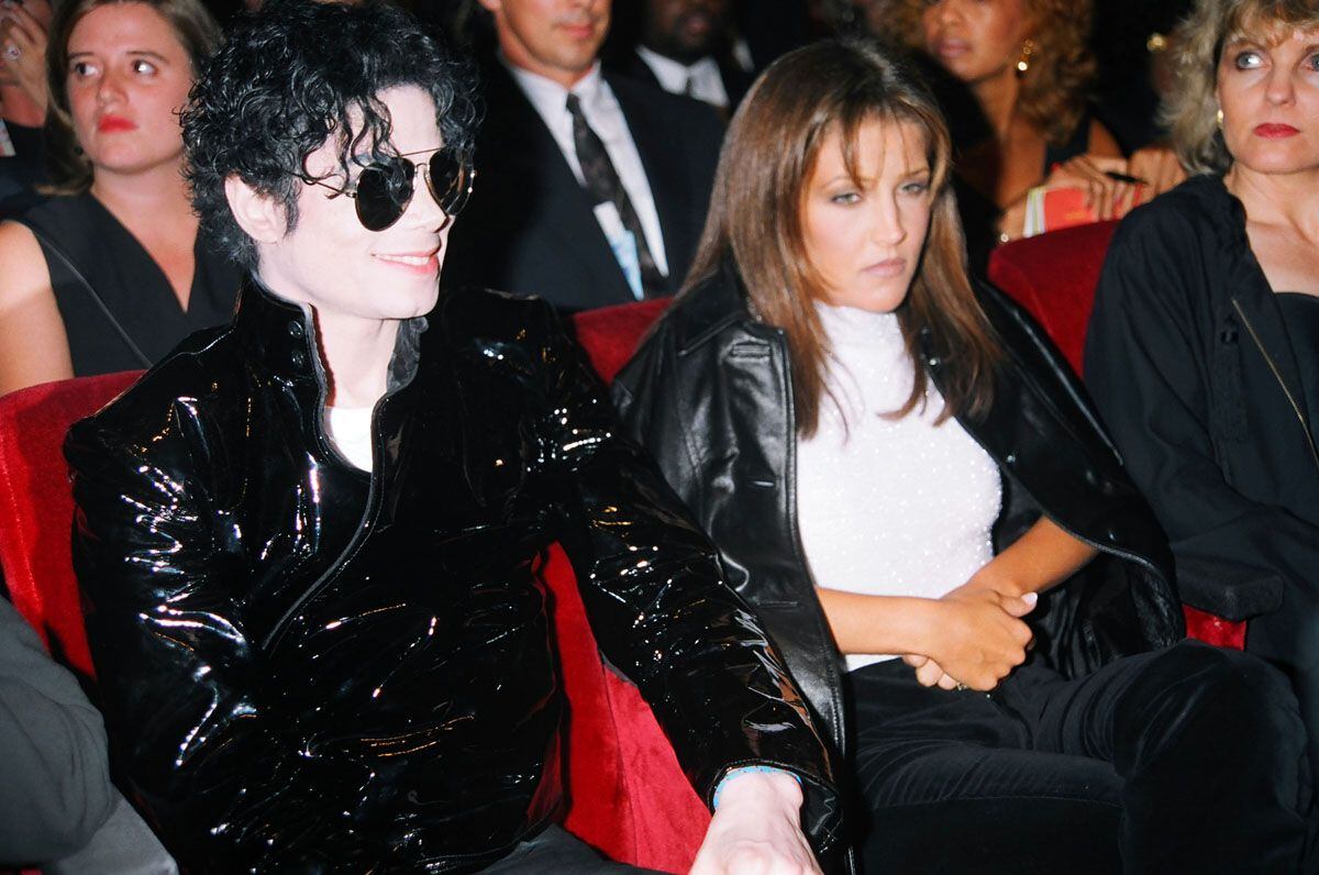 Algunos afirman que Michael Jackson murió sin tener relaciones heterosexuales.