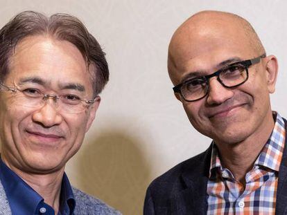 Kenichiro Yoshida, presuidente y CEO de Sony Corporation, junto a Satya Nadella, CEO de Microsoft.