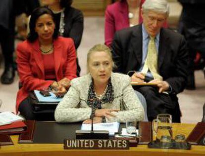 La secretaria de Estado de Estados Unidos, Hillary Clinton (c), interviene este 26 de septiembre, ante la Asamblea General de la ONU en la sede de Naciones Unidas en Nueva York, Estados Unidos.
