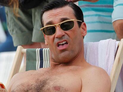 El varonil Don Draper, protagonista de 'Mad men', mantiene su aire seductor incluso poniendo caras raras.
