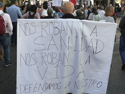 Manifestación en defensa de la sanidad pública en Granada.