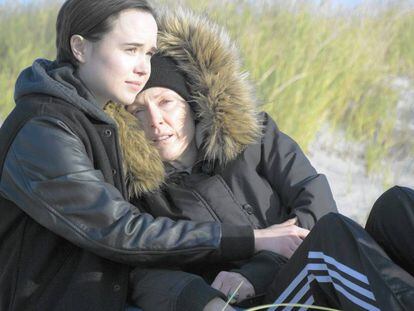 Ellen Page y Julianne Moore, en el filme.