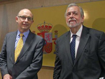 El ministro de Hacienda, Crist&oacute;bal Montoro, y el secretario de Estado de Administraciones P&uacute;blicas, Antonio Beteta.