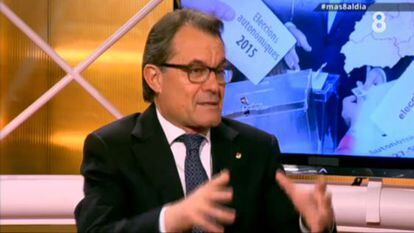 Artur Mas, ayer lunes durante la entrevista en 8TV.