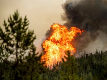 Incendio Donnie Creek en Fort St. John, British Columbia (Canadá) el 2 de julio 2023.