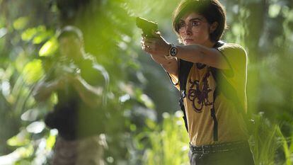 Daniella Pineda en 'Jurassic World: El reino caído'. La escena en la que se revelaba que era lesbiana fue cortada.