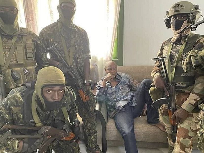 Un grupo de militares da un golpe de Estado en Guinea-Conakry y detiene al  presidente | Internacional | EL PAÍS