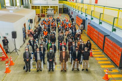 Miembros de Codelco y del proyecto en el Colegio Don Bosco en Calama, Chile.