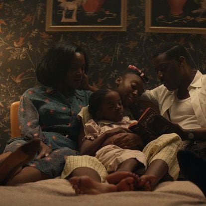 Deborah Ayorinde, Melody Hurd, Shahadi Wright Joseph y Ashley Thomas en un instante del primer capítulo de 'Them'. En vídeo, el tráiler de la serie.