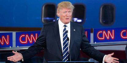 Donald Trump durante uno de los debates de la campaña electoral, organizado por CNN.